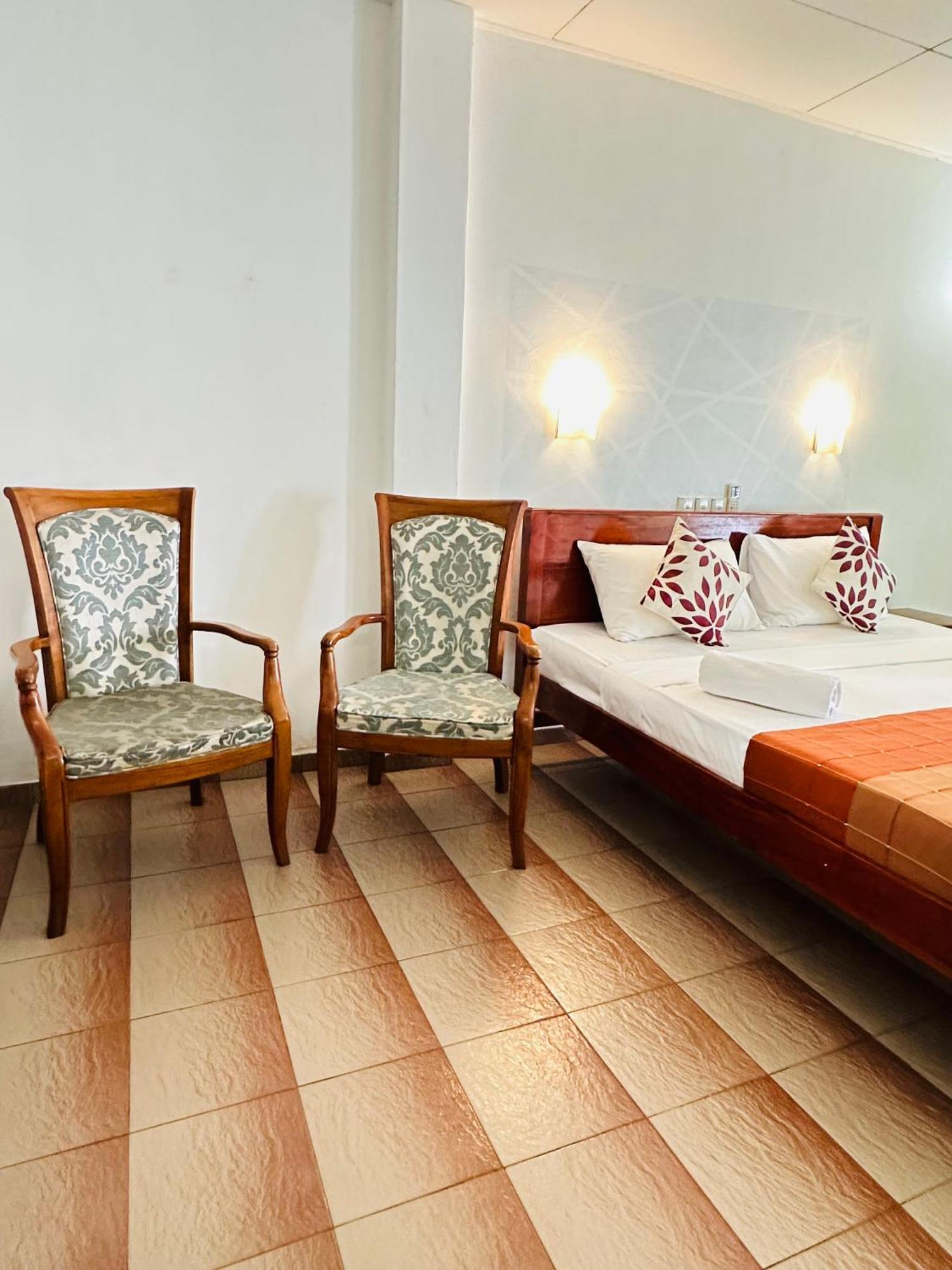 Villa 47 Хиккадува Экстерьер фото