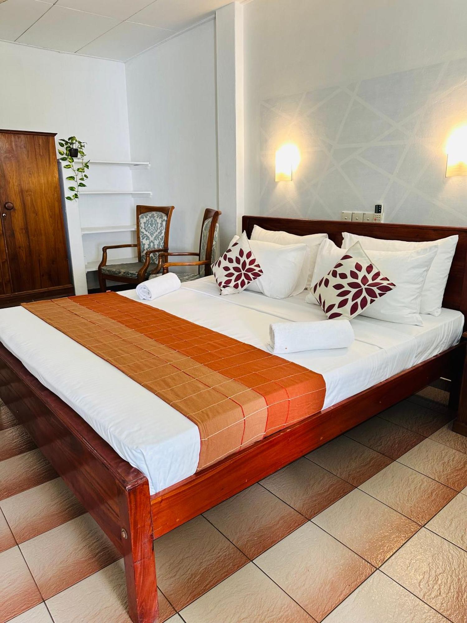 Villa 47 Хиккадува Экстерьер фото